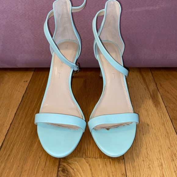 Banana Republic stunning size 8.5 strappy heels mint green - Picture 2 of 7